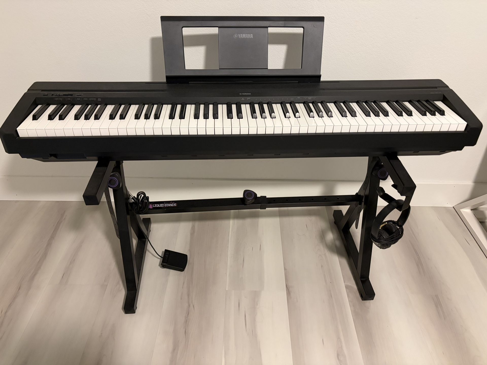 Yamaha P71 88-Key Weighted Action Digital Piano