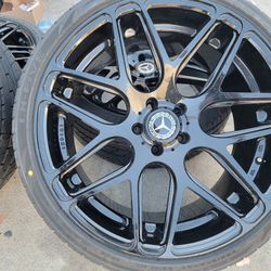 20"staggerd Glossy Black Wheels & New Tires For MERCEDES BENZ CLS550