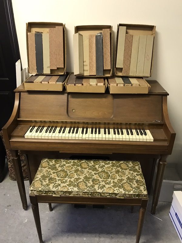 Vintage 1971 Aeolian Pianola player piano