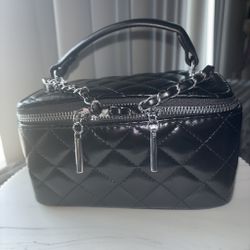 Handbag: Black Woven Top Handle Bag 👜