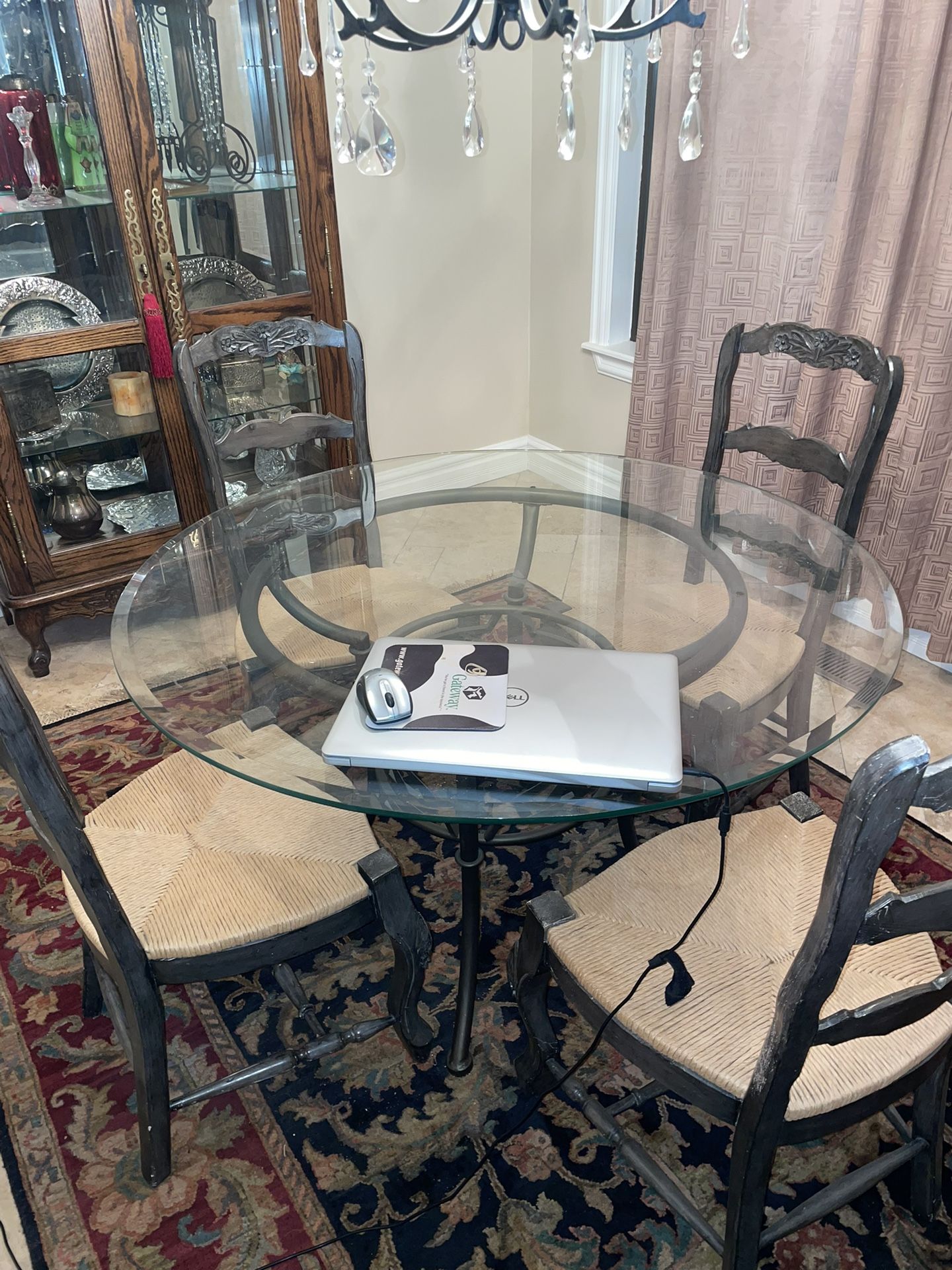 Glass Dining Table And Chairs 200$ 