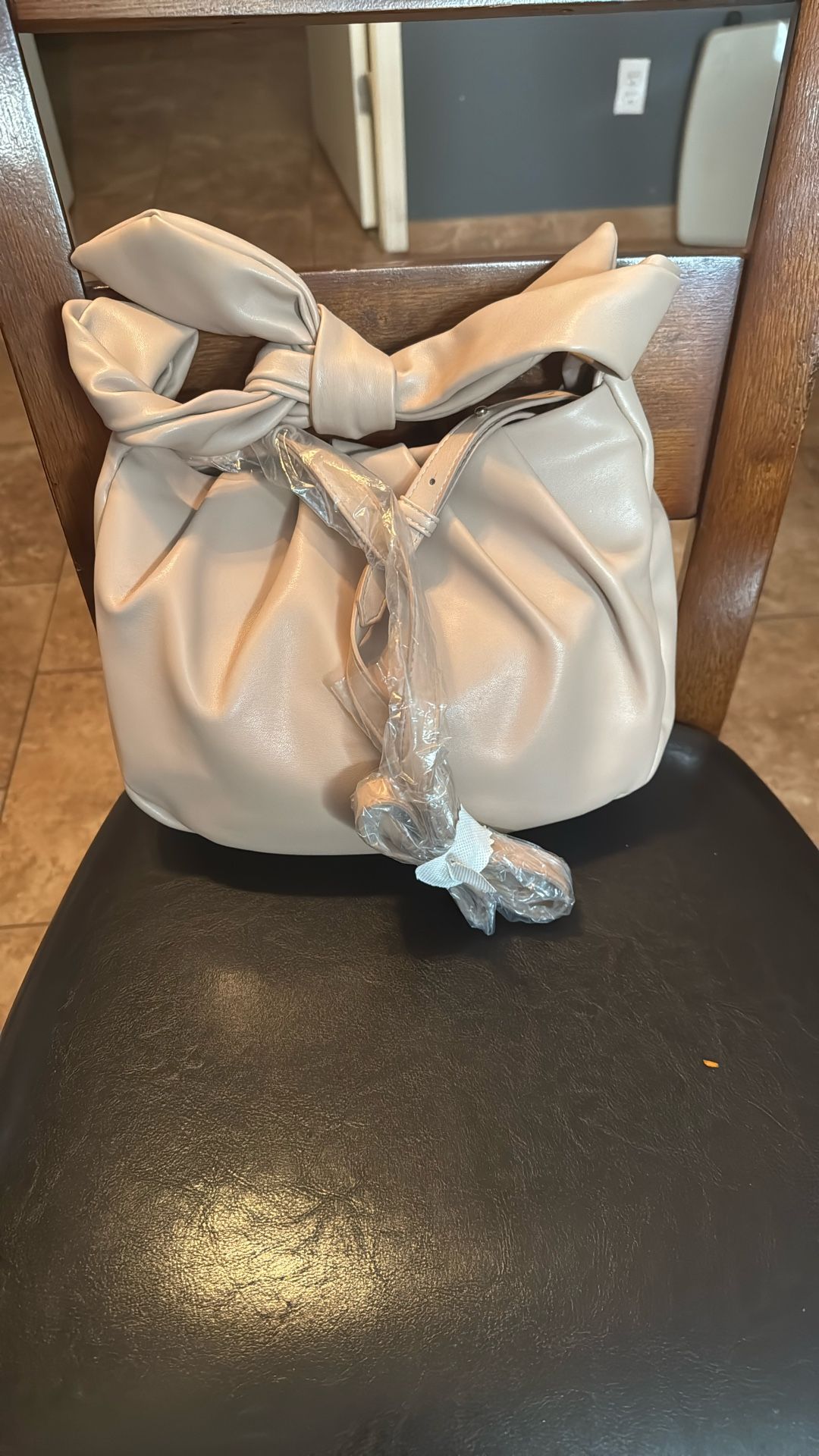 Bag Banana Republic Beige  Cream Cute  One Size Good 👍🏻  