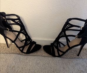 Black Strappy High Heels – Elegant & Stylish