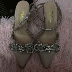 Bow Heels 