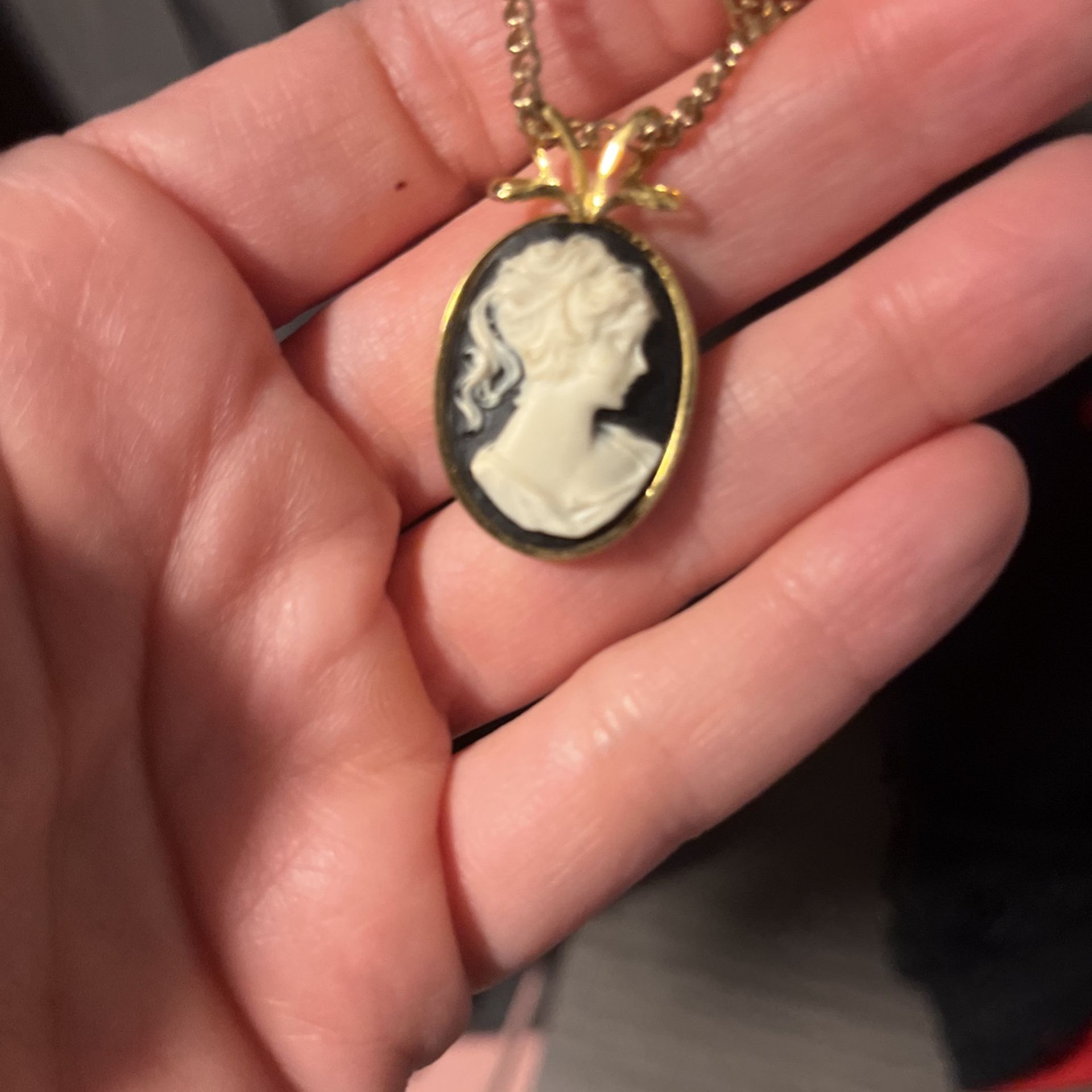 Antique Lady Pendant