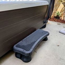 SmartStep Jr Spa & Hot Tub Step with Storage Drawer (8"H x 36"W x 13"D) Smart Step Junior