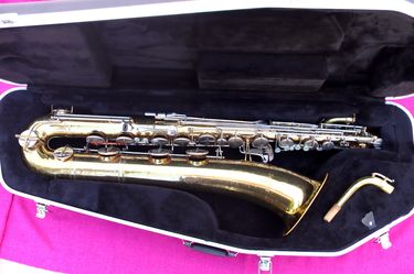 Buescher "Selmer USA" Eb Baritone, with Low A +NICE CASE