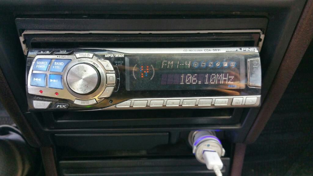 Alpine car stereo CDA-9831