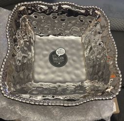 New in box Pampa Bay large porcelain square salad