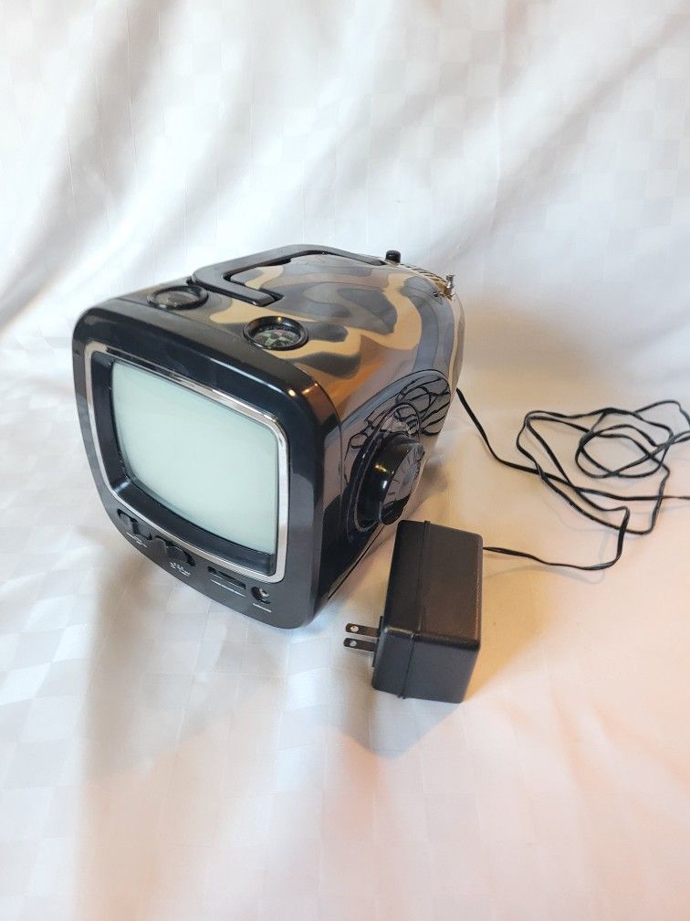 Claybrooke 5-in-1 TV Companion-TV, AM/FM Radio, Flashlight, Thermometer, Compass.