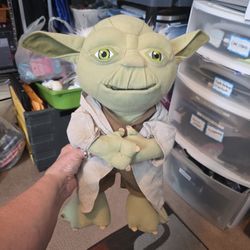 Star Wars Super Deluxe Talking Plush Yoda