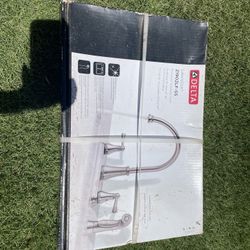 Delta Lewiston Kitchen Faucet 