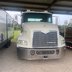 Mack Truck 
