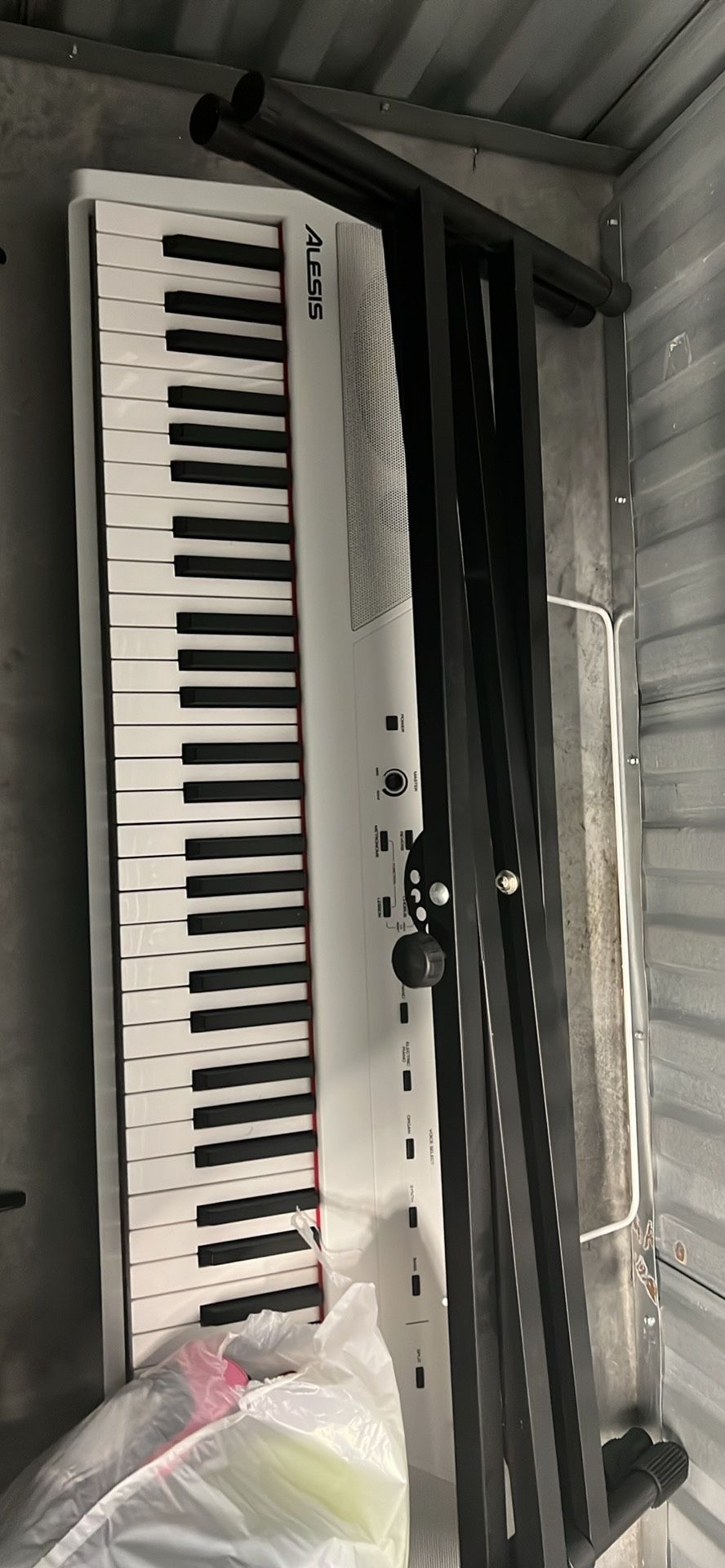 Electric Keyboard