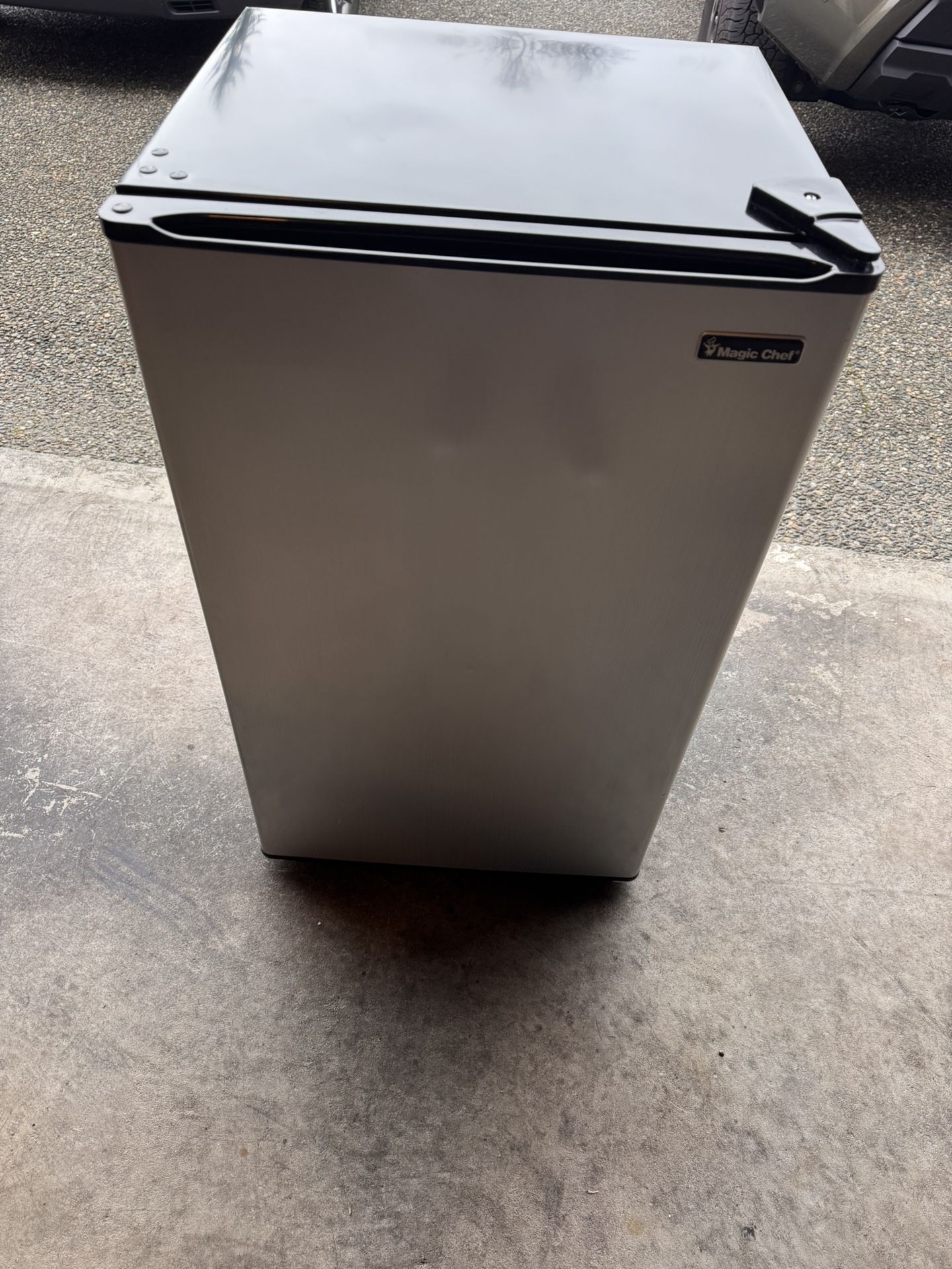 Magic Chef Mini Fridge