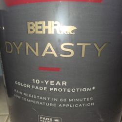 BEHR DYNASTY
5 gal. Ultra Pure White Flat Exterior Stain-Blocking Paint & Primer