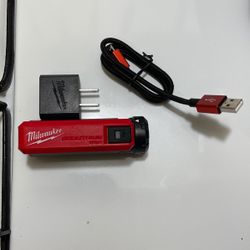 Milwaukee USB Charger 