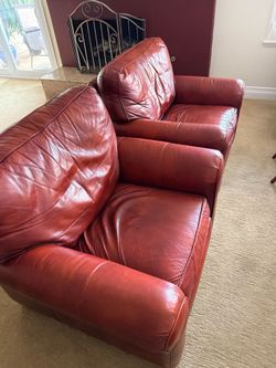 Pair of Bassett Genuine Leather Recliners – Matching Set