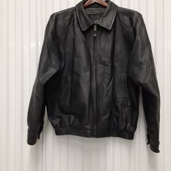 St.  John's  Bay  Black  Leather  Jacket  Size  Medium  (like new)
