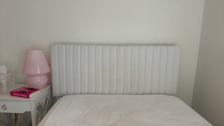 Full bed fram with headboard