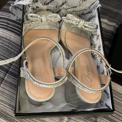 silver short cute heels with bow