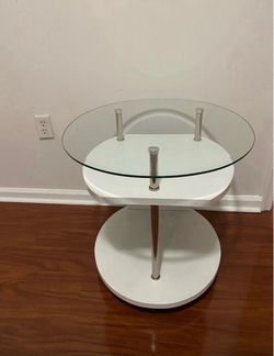 Pretty Home Decoration table from El Dorado