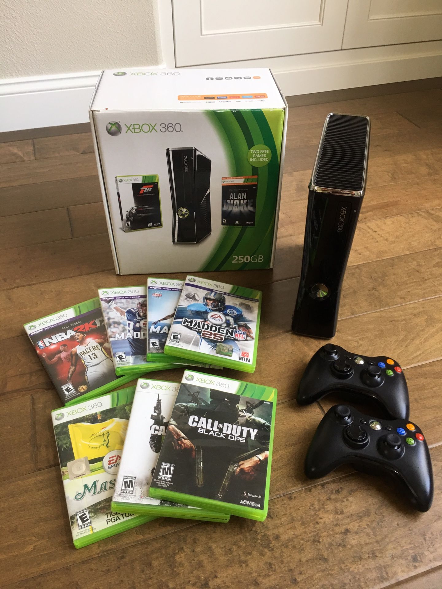 XBOX 360 Console + 3 Controllers + 7 Games Bundle