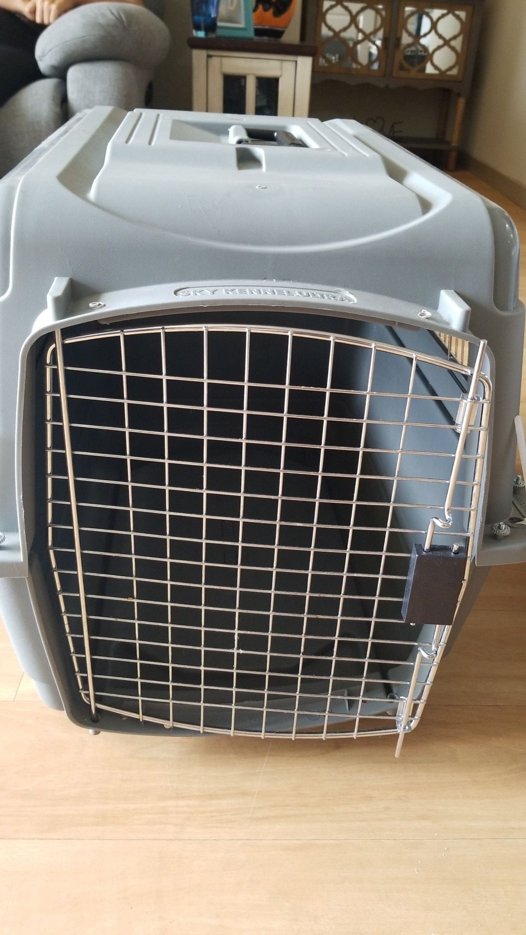Small dog travel crate