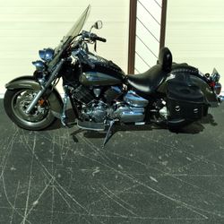 2005 Yamaha Vstar xvs1100 classic