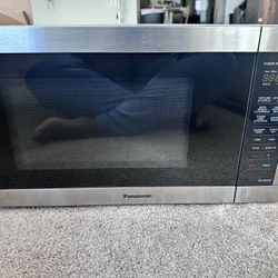 Panasonic 1100w Microwave 