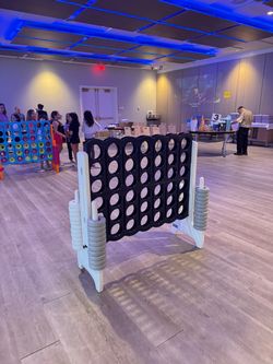 Giant Four in a row, jumbo connect four