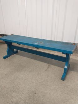 Solid wood bench