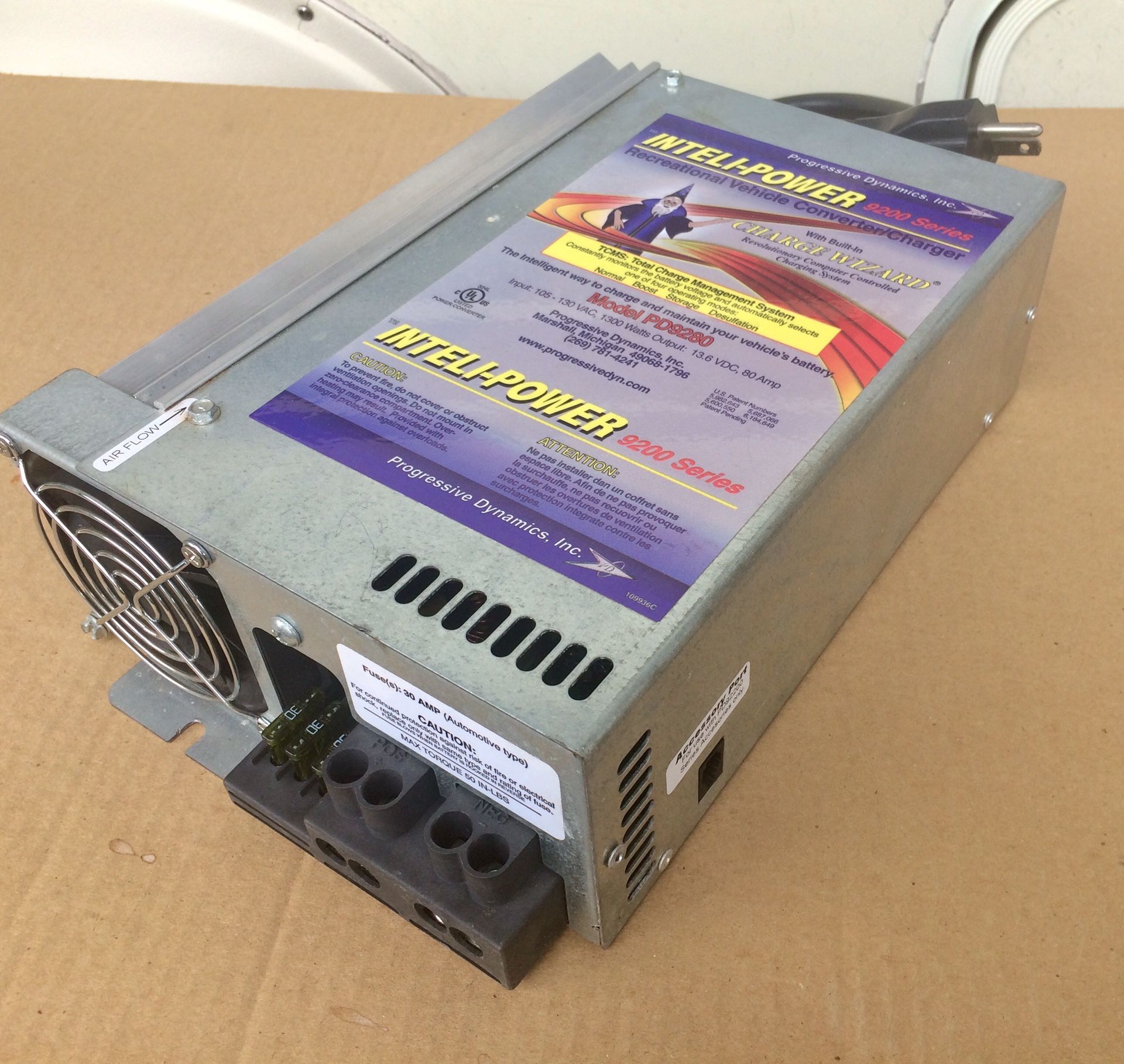  12 volt 80 amp Power Converter / Charger with Remote