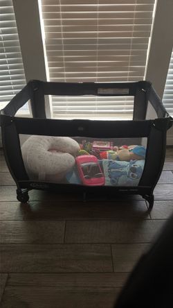 GRACO pack n play - playpen