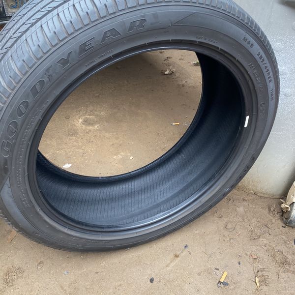 285/45/r22 Eagle Touring Goodyear Tires Pair (2) for Sale in Fresno, CA OfferUp