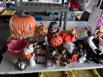 Halloween knickknacks