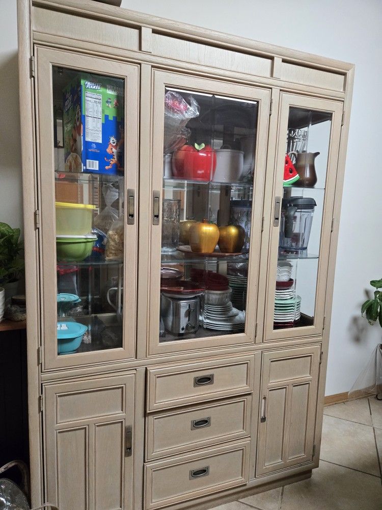Gabinete de Cosina / Kitchen Cabinet