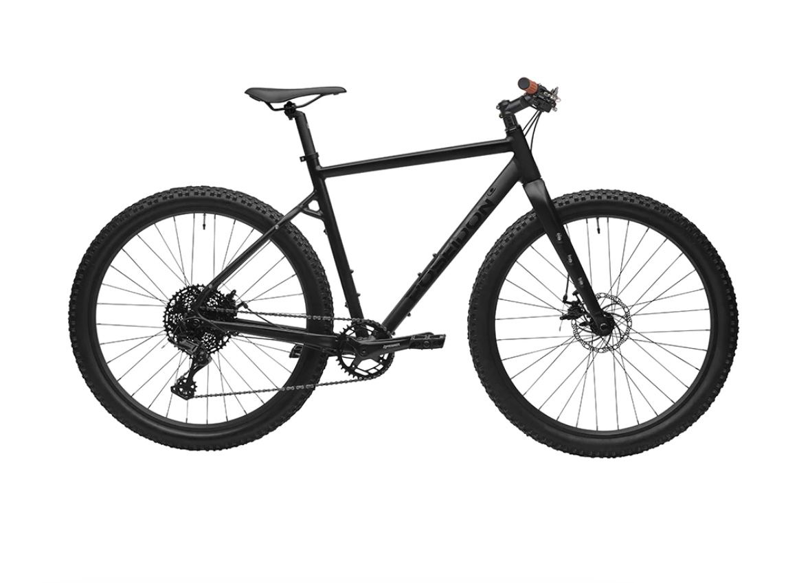 Flatbar Redwood (black Bike W/ Purple Tires)