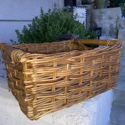 Coastal Woven Cane Basket W/Wooden Hamdles