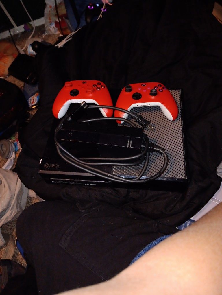 Xbox(with Cord) 1 1tb And Two Next Gen Controllers