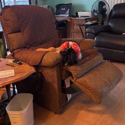 LaZboy Recliner (please Read Description)