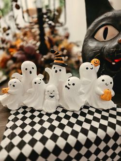Halloween Ghost family