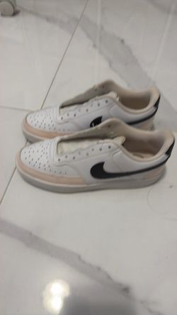 Nike Air Force 1 Low Women’s Sneakers – Size 8.5