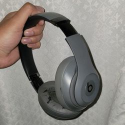 Dr Dre Beats Studio Grey