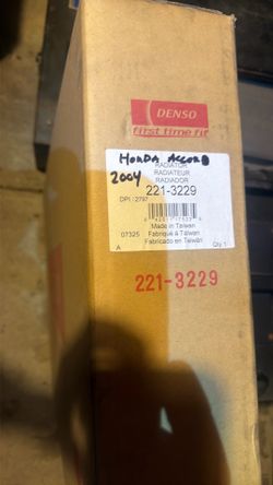2004 Honda accord Denso Radiator New