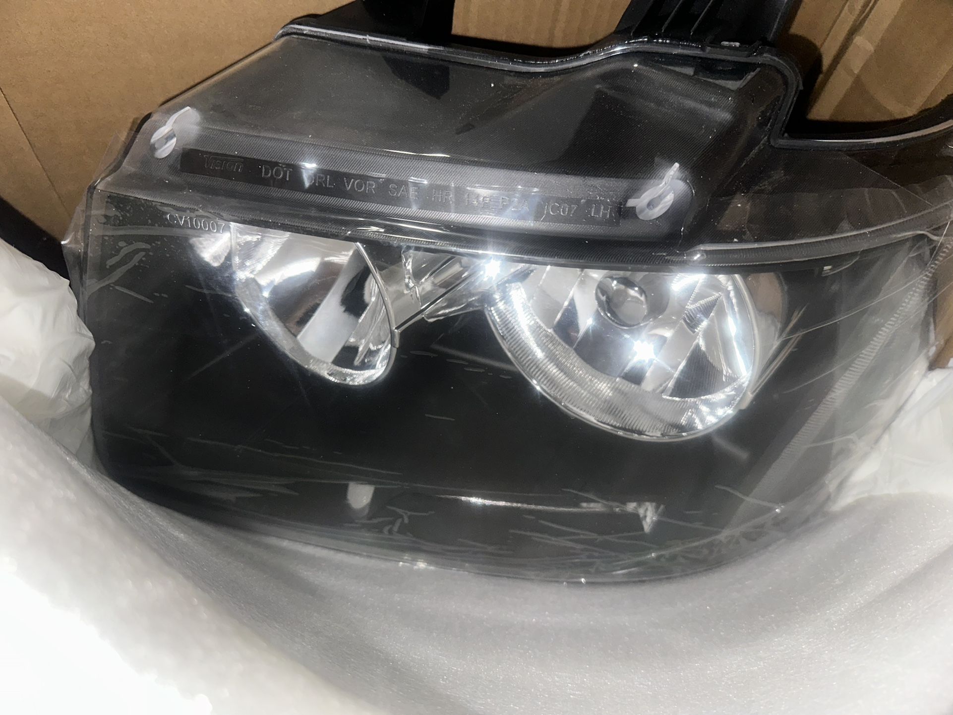 Headlight Assembly LEFT AND RIGHT 2007-2013 Chevrolet Tahoe Suburban Avalanche