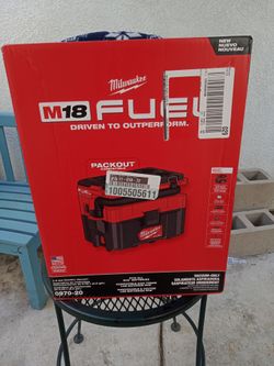 Milwaukee FUEL M18 PACK OUT vacuum (TOOL ONLY)