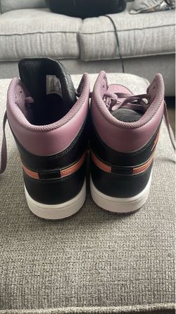 Air Jordan 1 Mid – Black/Purple/Pink
