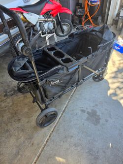 Jeep evolve stroller wagon by delta