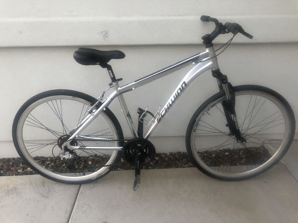 schwinn hybrid mountain bike